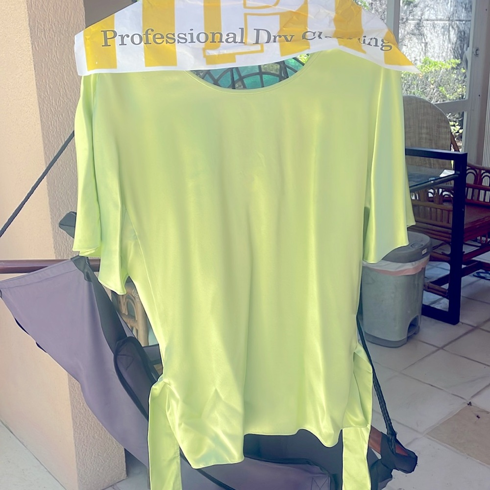 WORTH Silk lime green blouse